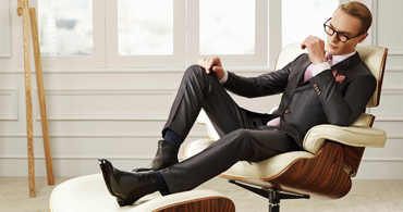 ayx爱游戏手机登录:条纹衬衫新风尚气质拿捏稳稳的！